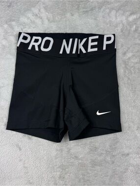 Nike pro tight fit training sz xs women’s 3”